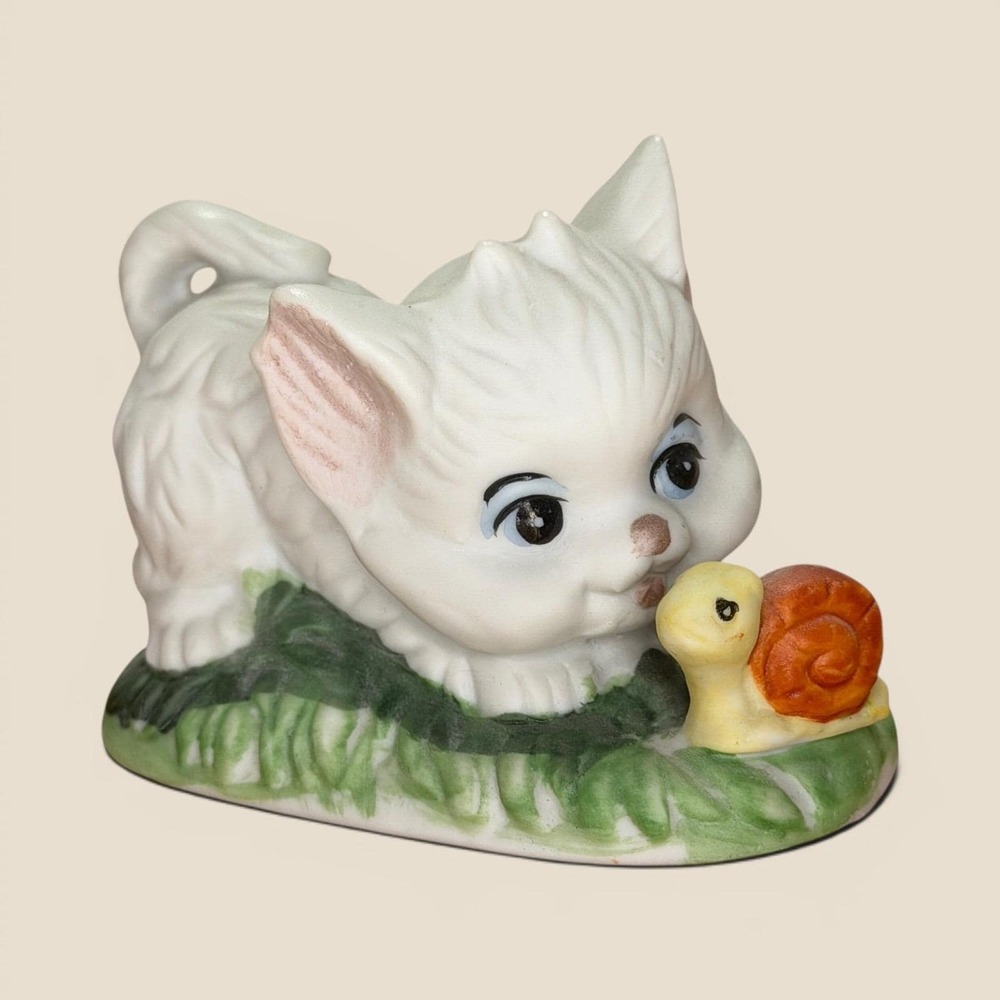 Lefton White Kitten with Snail Figurine Vintage Porcelain Cat Hand Painted 3.5"